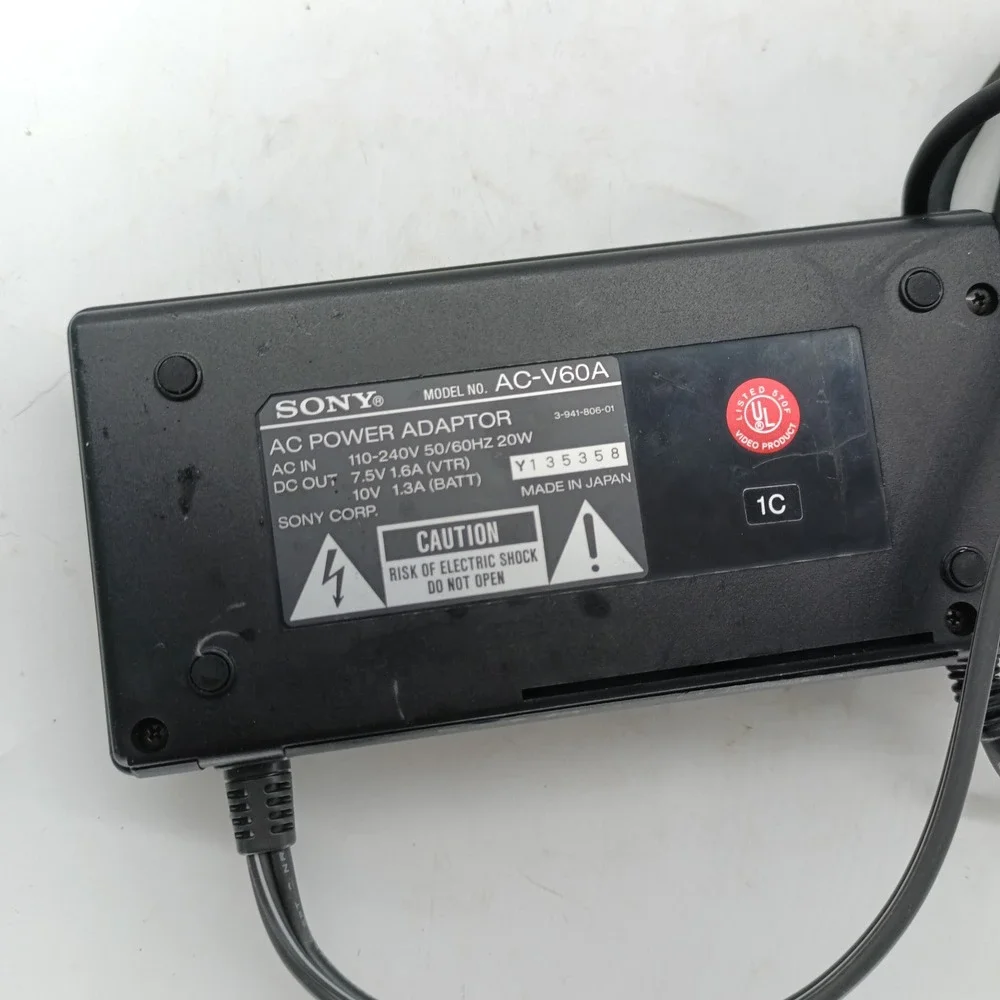 Sony AC-V60A AC Power Adaptor Battery Charger Made in Japan Black a14